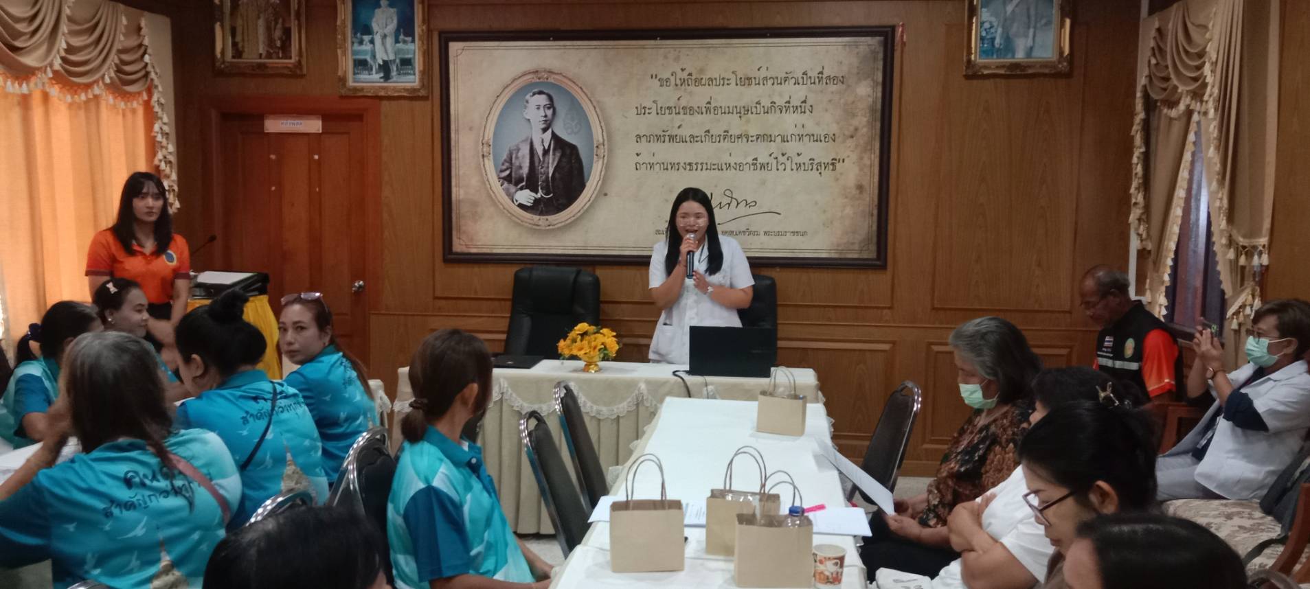 โครงการ "MOU ร้านค้าสีขาว"